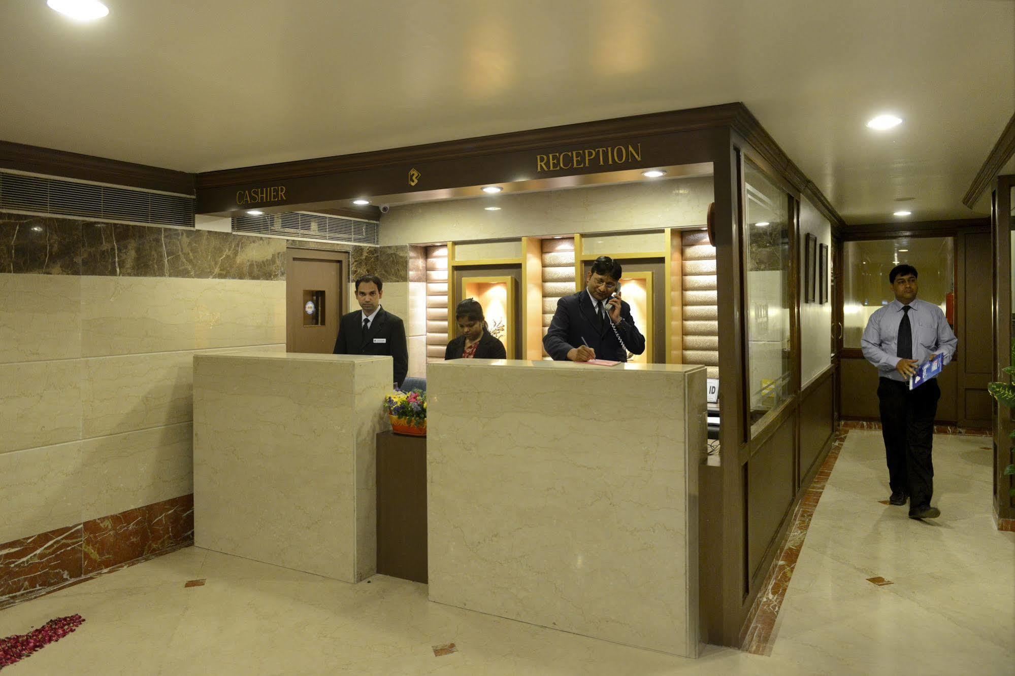Hotel Amer Palace Бхопал Экстерьер фото